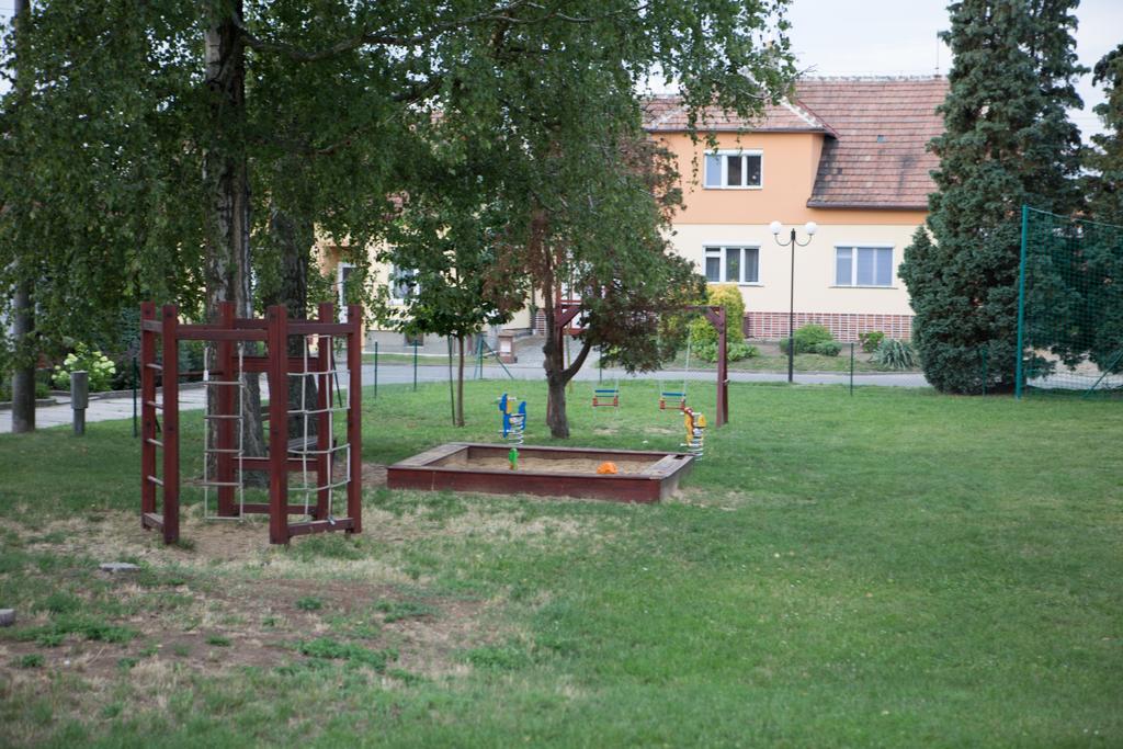 Apartmany U Sv. Krystofa Bzenec Εξωτερικό φωτογραφία